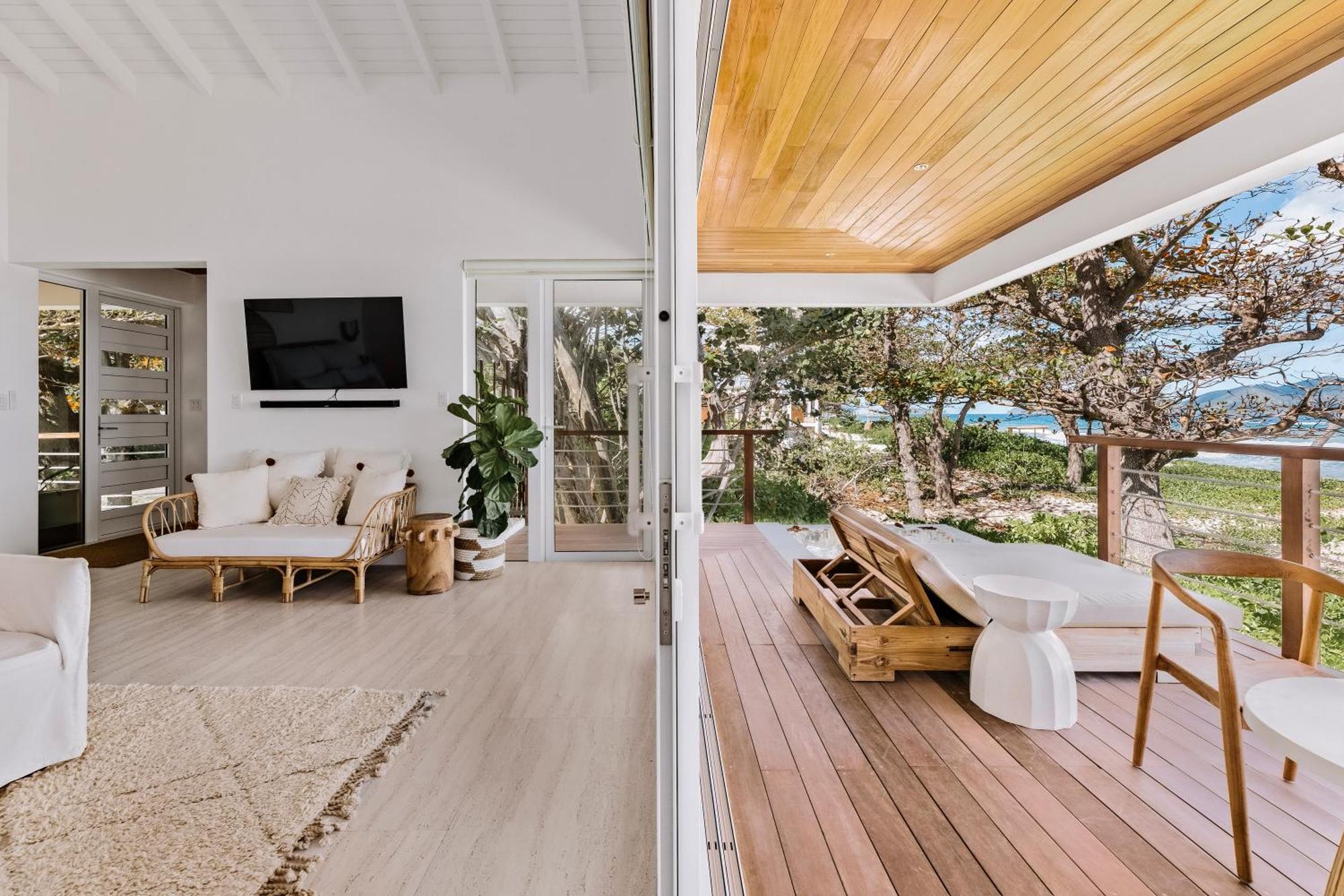 Long Bay Beach Resort فريش ووتر بوند المظهر الخارجي الصورة